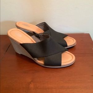 DR SCHOLLS Black Wedge Sandals